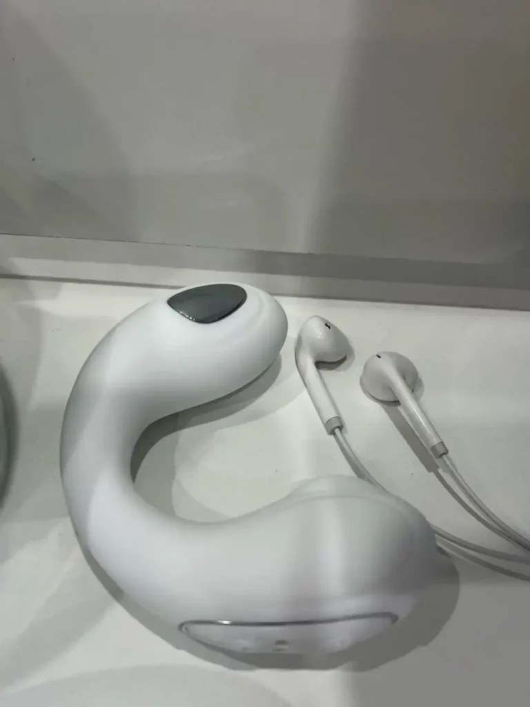 Image #2 from Ariana Molina